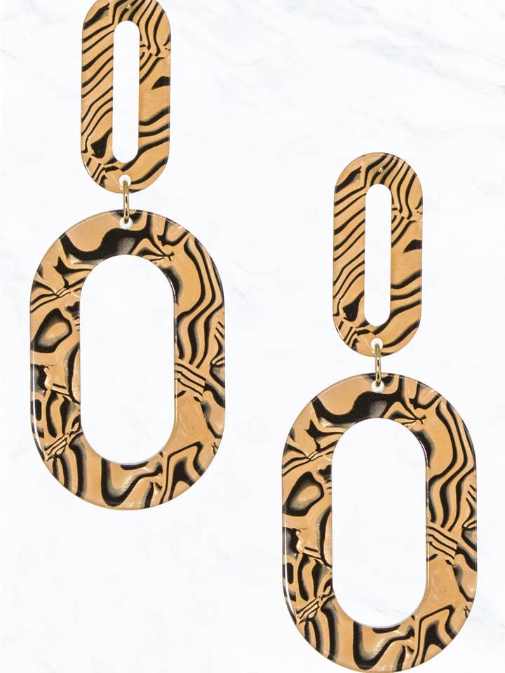 Klipp ut mönster Oval akryl Post Dingla Örhängen för wholesale av Suzie Q USA