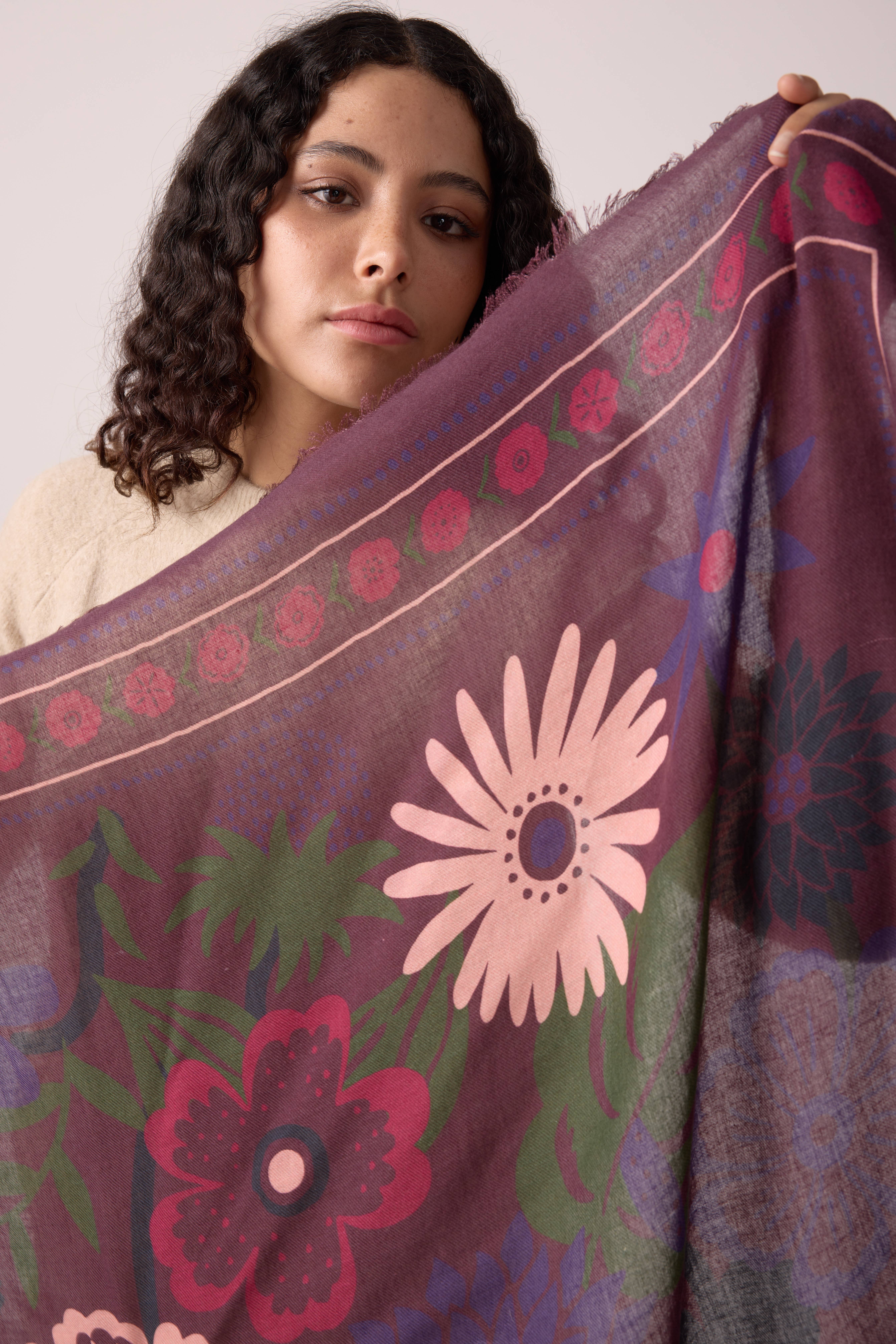 Maradji – wholesale Scarf – Women's – WINTER BLOOM FIG WOOL SCARF1