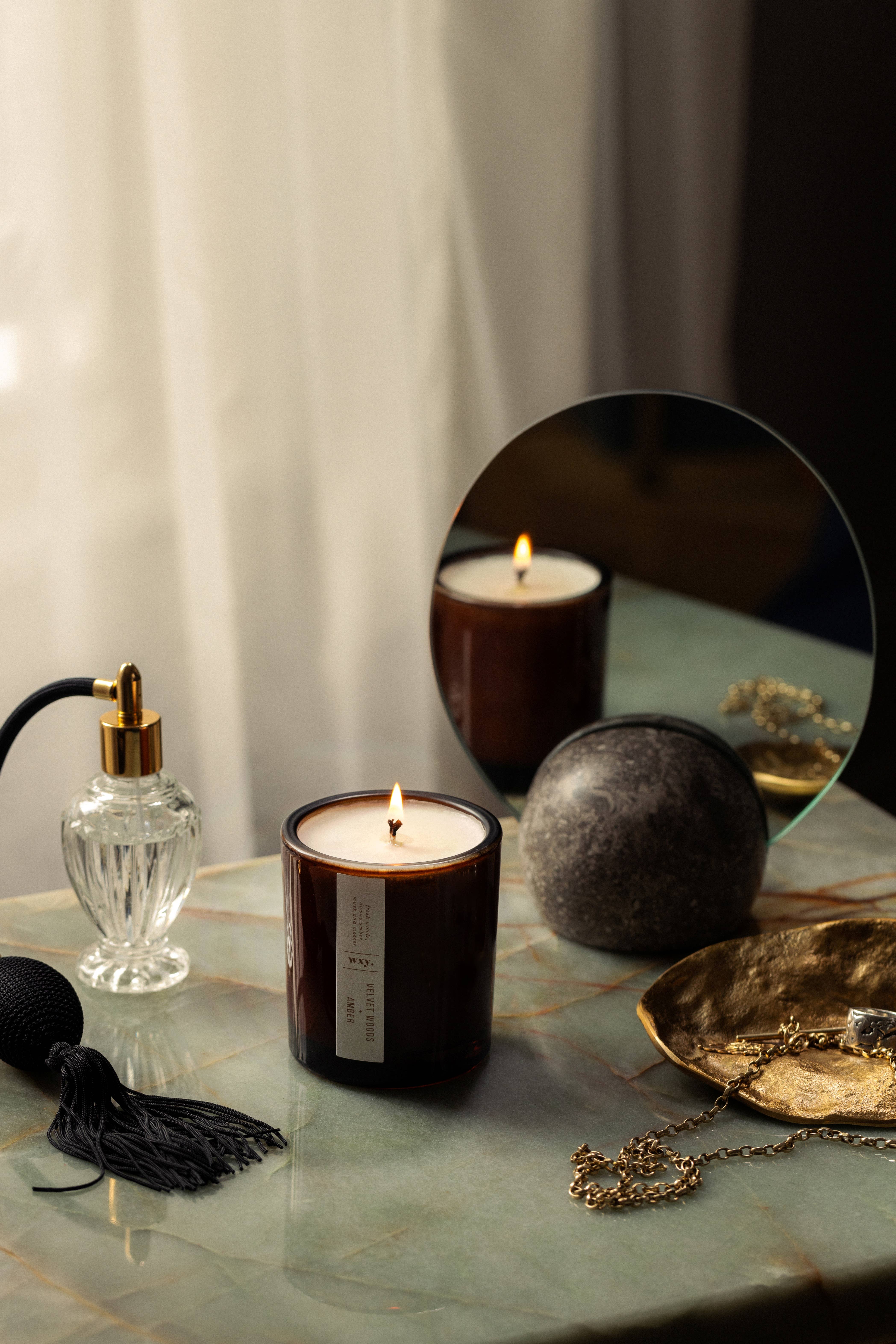 wxy. – wholesale Jar/filled candle – Amber 5oz Candle - Velvet Woods & Amber2