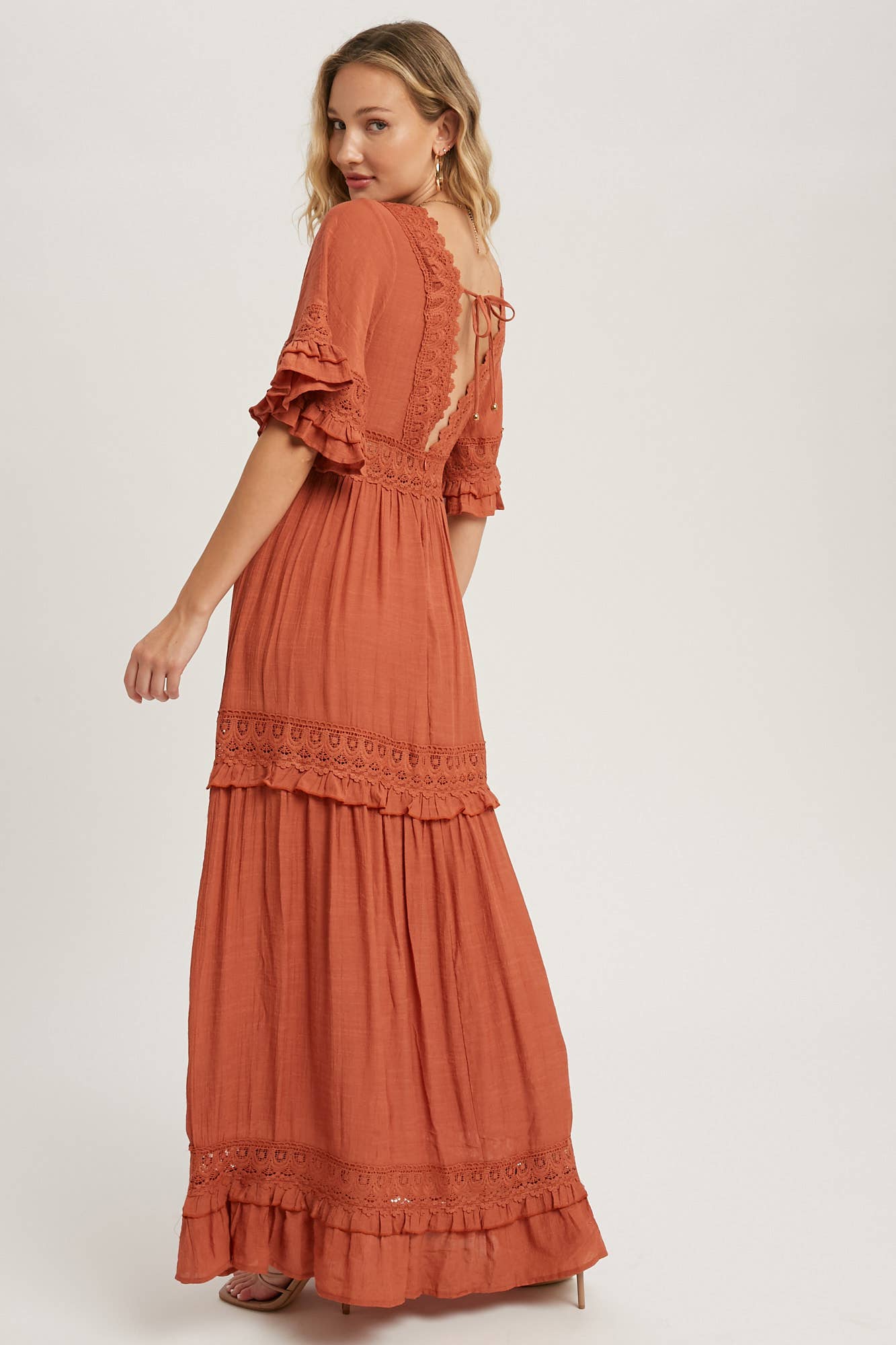 Bluivy – Großhandel Kleid – Damen – Maxikleid mit V-Ausschnitt und Spitzenbesatz46