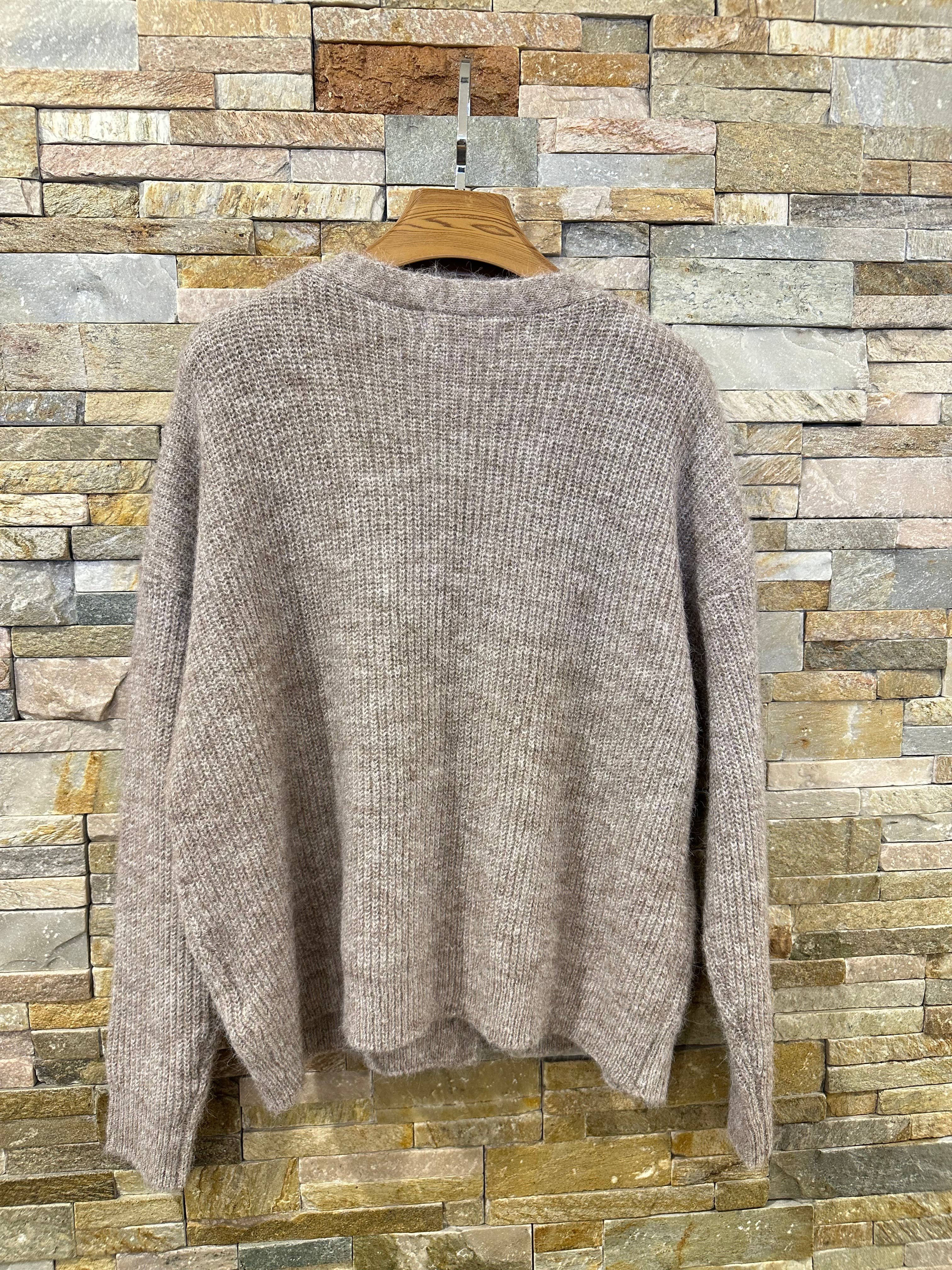 Afinity - Wholesale Cardigan - Women's - Wool Cardigan AP131 – Natural Elegance and Comfort5