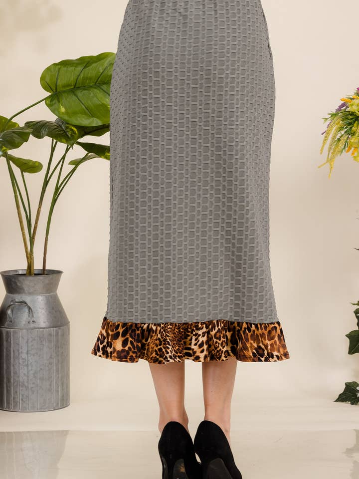 Celeste Clothing - Wholesale Skirt - Women's - PLUS MODEST HONEYCOMB SKIRT w ANIMAL HEMLINE -CS43917-PL23
