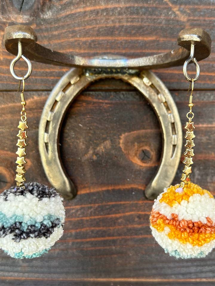 Kleine koffiepompons in de ochtend voor wholesale door Way0utw3st