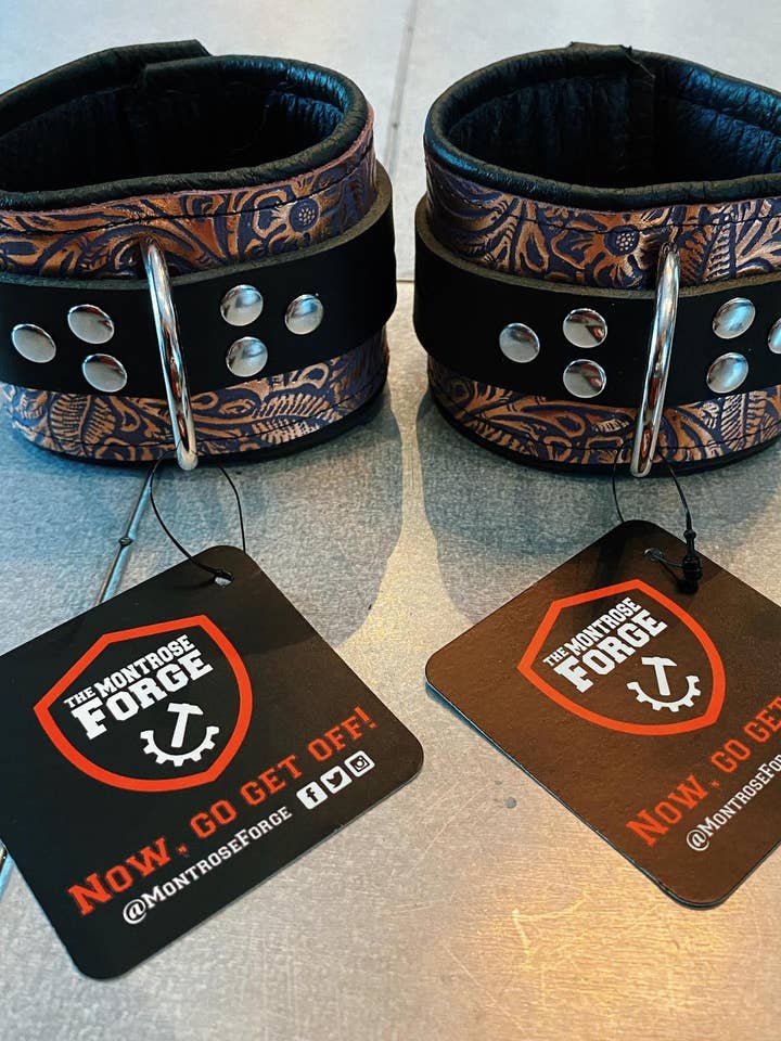 Låsespænde Begrænsninger - Håndled - Metallisk (4 Farver) for engroshandel hos The Montrose Forge