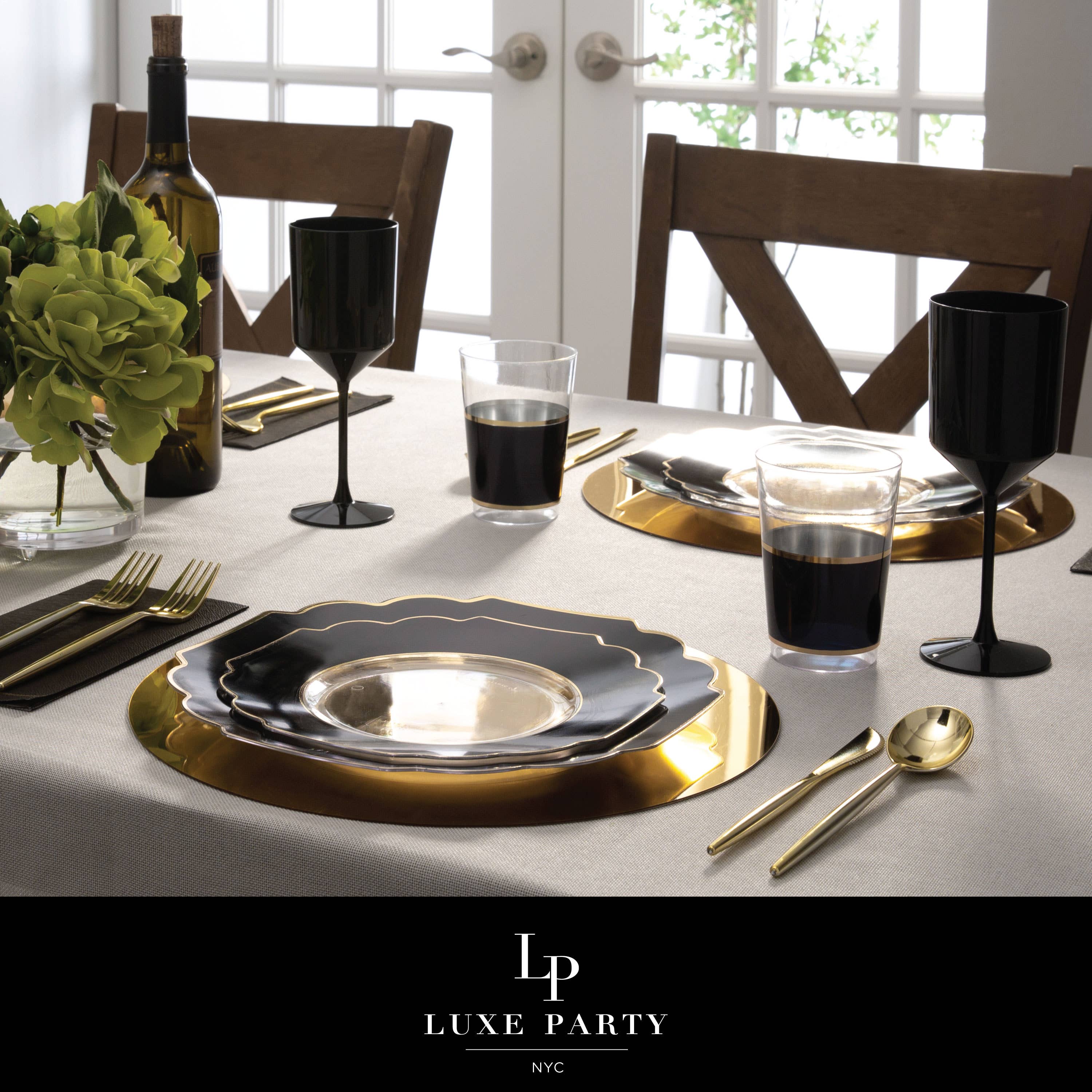 Luxe Party - Wholesale Disposable Plate - Scalloped Clear Black • Gold Plastic Plates | 10 Pack1