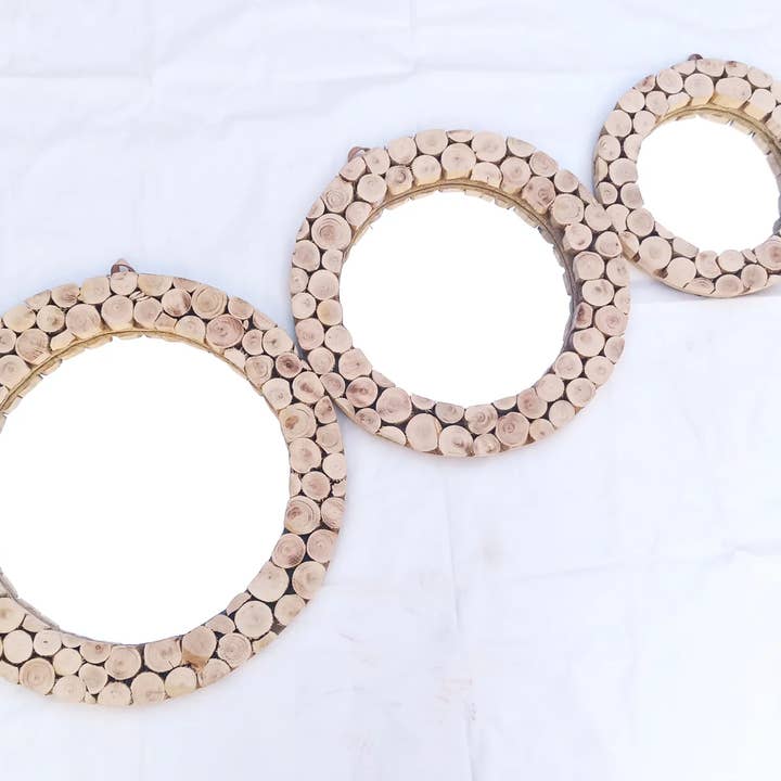 High crafty – wholesale Wall mirror – Round Wooden Mirror with Hook – Bohemian Eucalyptus Wood Wal1