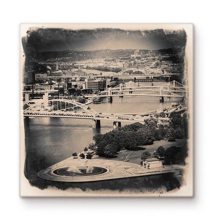 Ponts aériens de Pittsburgh pour la vente par Cityscape Tiles