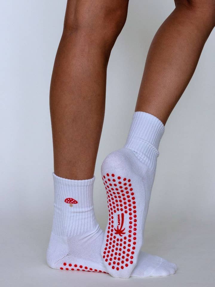 California Grip Socks - Wholesale Socks - Unisex - The Mushroom Grip Socks
