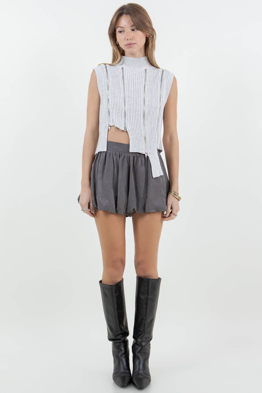 Wholesale FLOWY WOVEN BALLOON SHORTS WITH V WAISTBAND