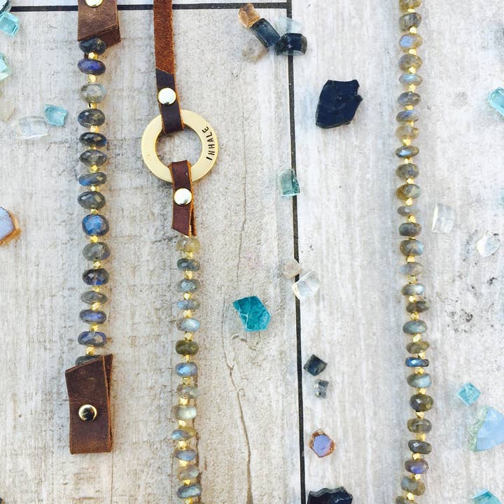 Bracelet Serenity Labradorite - Combinaison de collier pour un changement positif dans votre vie pour la vente par Gogh Jewelry Design