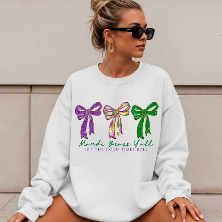 Sweat-shirt graphique Preppy Mardi Gras Y’all Coquette Bows pour la vente par Gia Gifts Boutique