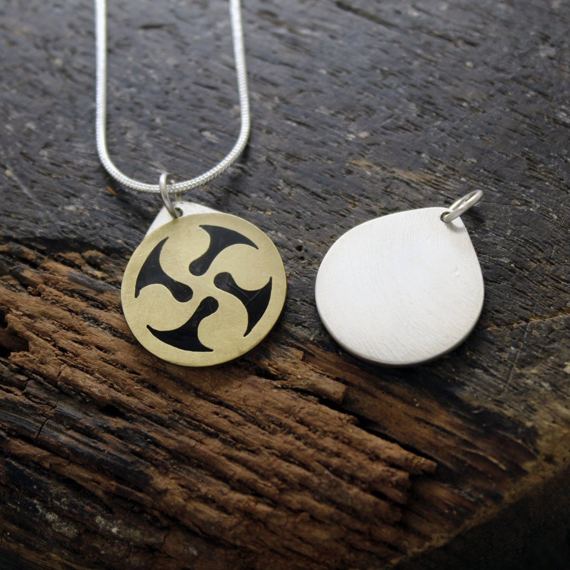 Plataica - Wholesale Pendant/Charm Necklace - Lauburu pendant in 925 silver and brass7