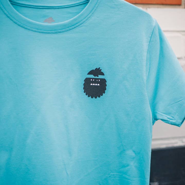 Close Encounter t-shirt in Aqua voor wholesale door Bigfoot Kick