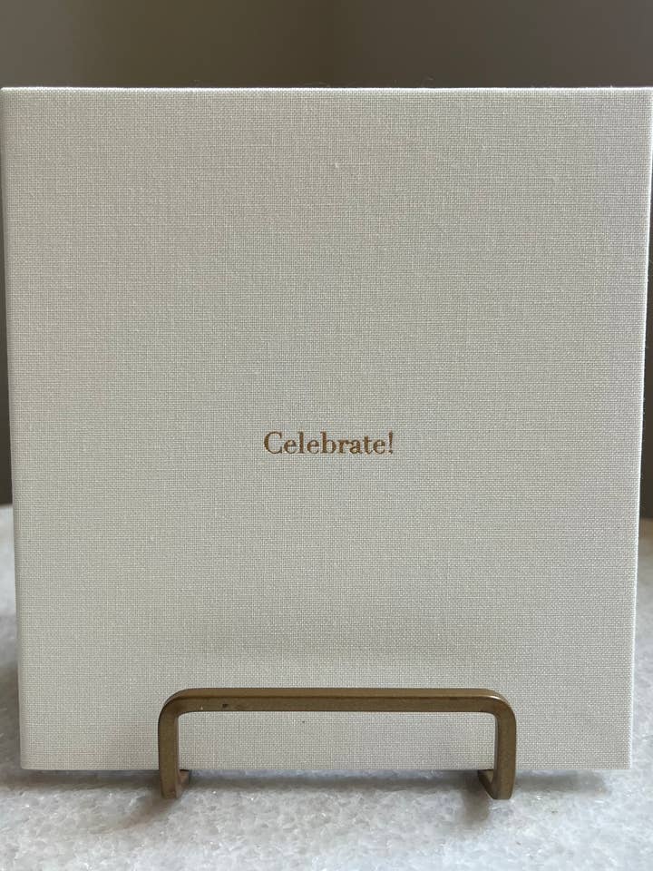 Ivory « Celebrate » pour la vente par CORCARDS