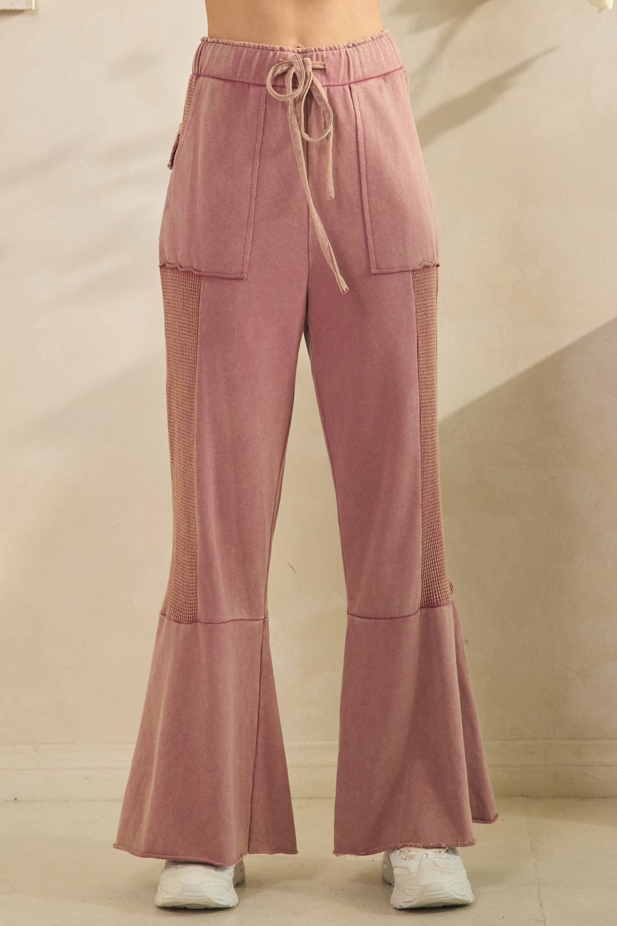 Sage + Fig - Vendita all'ingrosso Pantalone - Donna - PANTALONI A ZAMPA CON PANNELLI LAVATI VINTAGE (SP7618)22