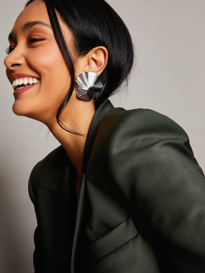 Suki Rippled Disc Statement Earrings for wholesale by Maudella