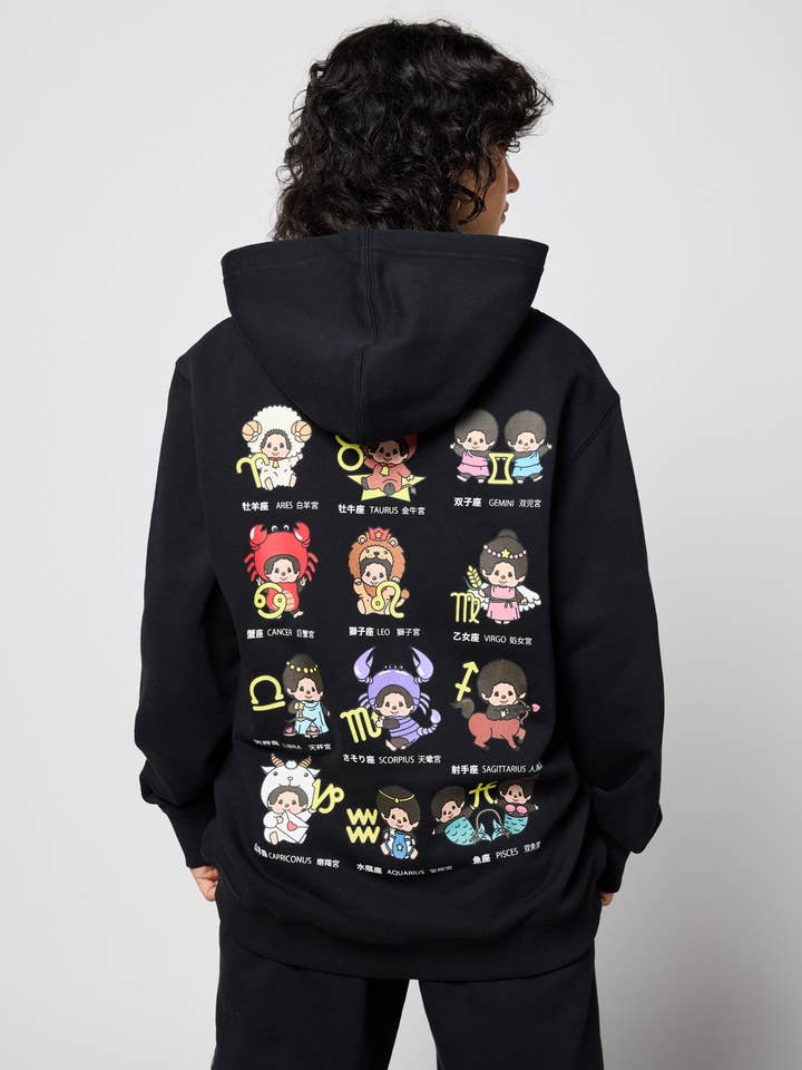 SAMII RYAN - Wholesale Hoodie - Dames - Monchhichi™ Wat is jouw sterrenbeeld Hoodie