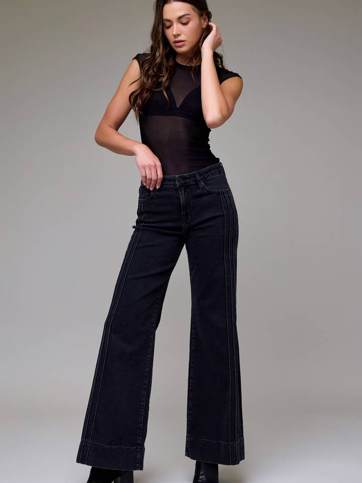 Charcoal Wash Stretch Pintuck Mid Rise Comfort Flare for wholesale by Hidden Jeans