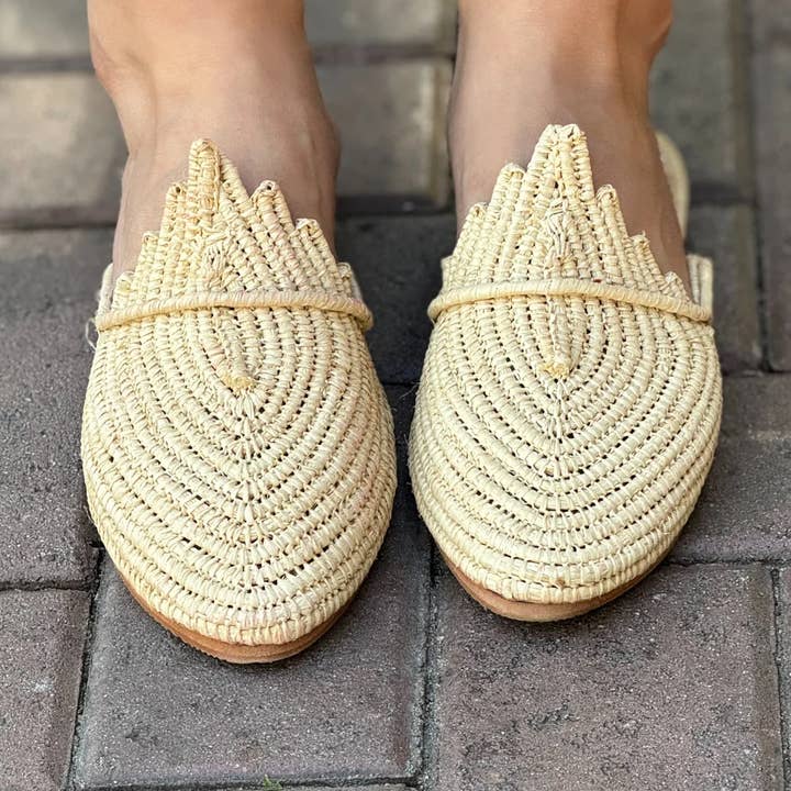 Raffia Sandals, schwarze Pantoletten, handgefertigte Pantoffeln für den Großhandel von Pathiya