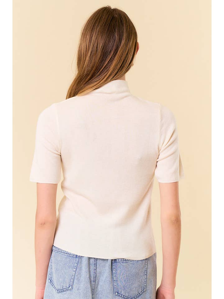 Doe and Rae – wholesale Stickad topp - Dam – HALVÄRMAD BASTRÖJA MED MOCKHALS - 1717C3