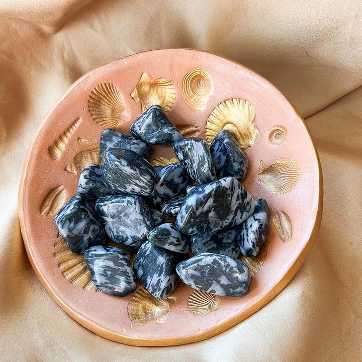 Merlinite for wholesale by Surya Cristais