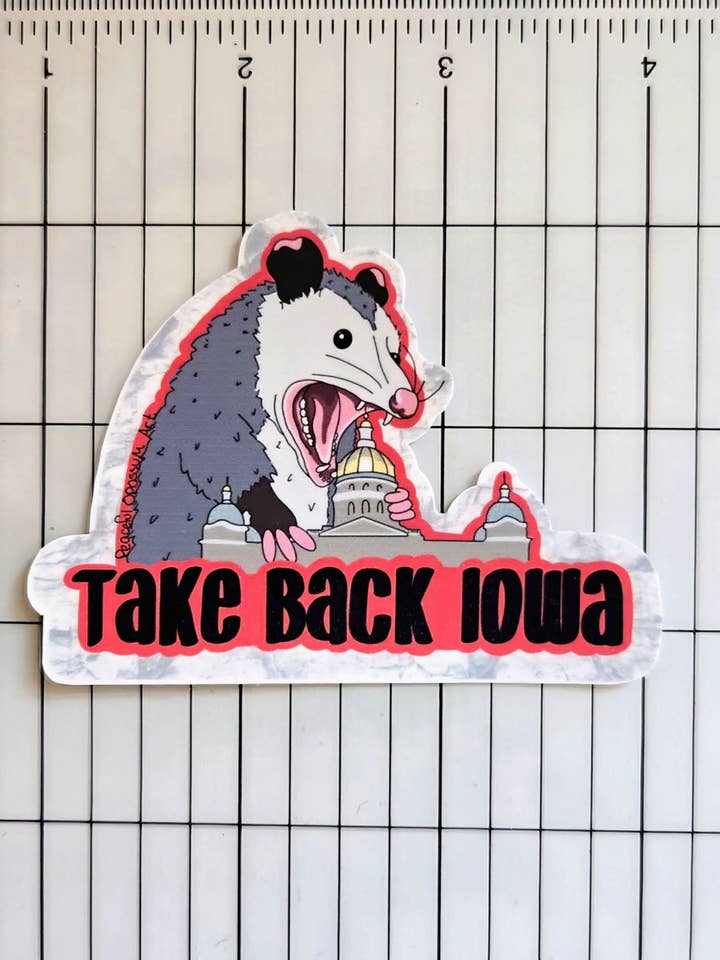Autocolante "Recuperar o Opossum de Iowa" por atacado de Peaceful Opossum Art