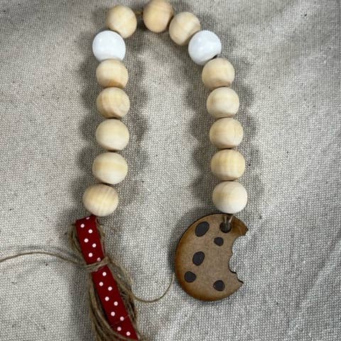 Ghirlanda con perline biscottate per la vendita all'ingrosso da parte di Thompsons Handmade Country LLC