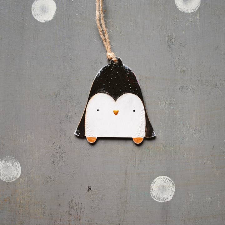 *Décoration de Noël en forme de pingouin, animal totem arctique pour la vente par HandyHappy