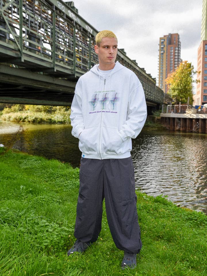 Huvtröja med dragkedja i vitt rent eufori-tryck för wholesale av Dream But Do Not Sleep