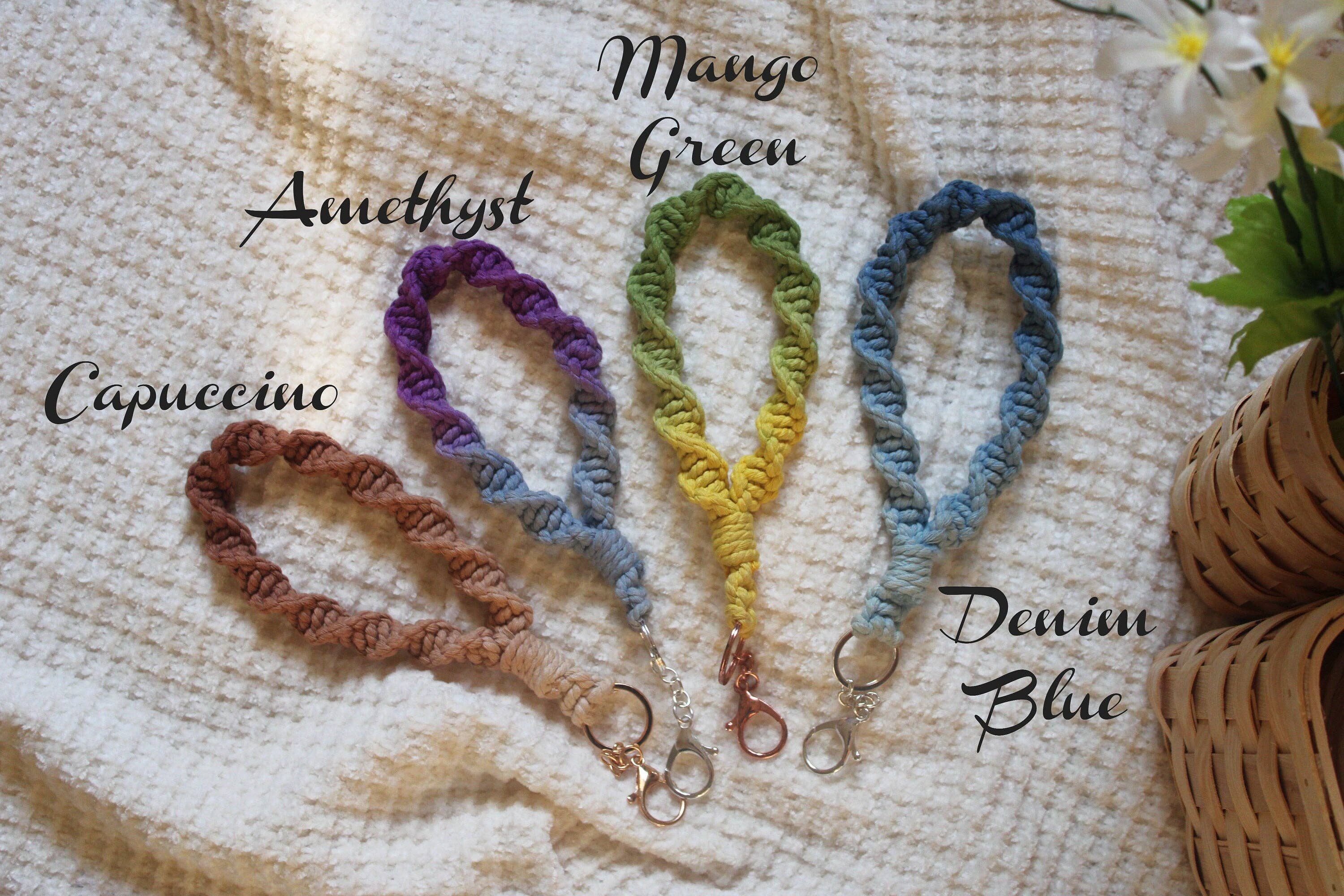 Handmade By Uruba - Vendita all'ingrosso Bracciale portachiavi - Portachiavi da polso in macramè colorato a mano con sfumature6