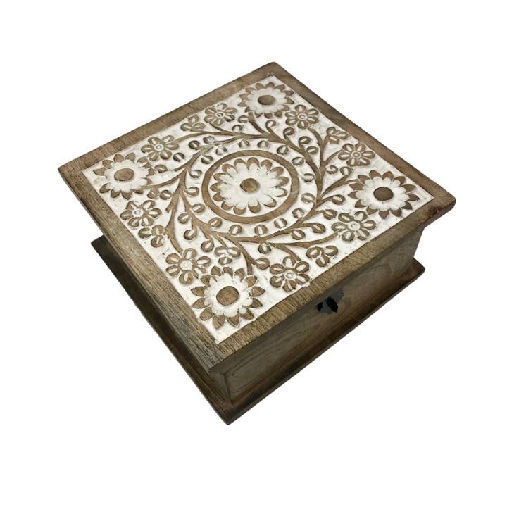 Wilco Home – wholesale Prydnadslåda – Fall Snidad Trä "Blomsterträdgård" Gångjärnsförsedd Låda3