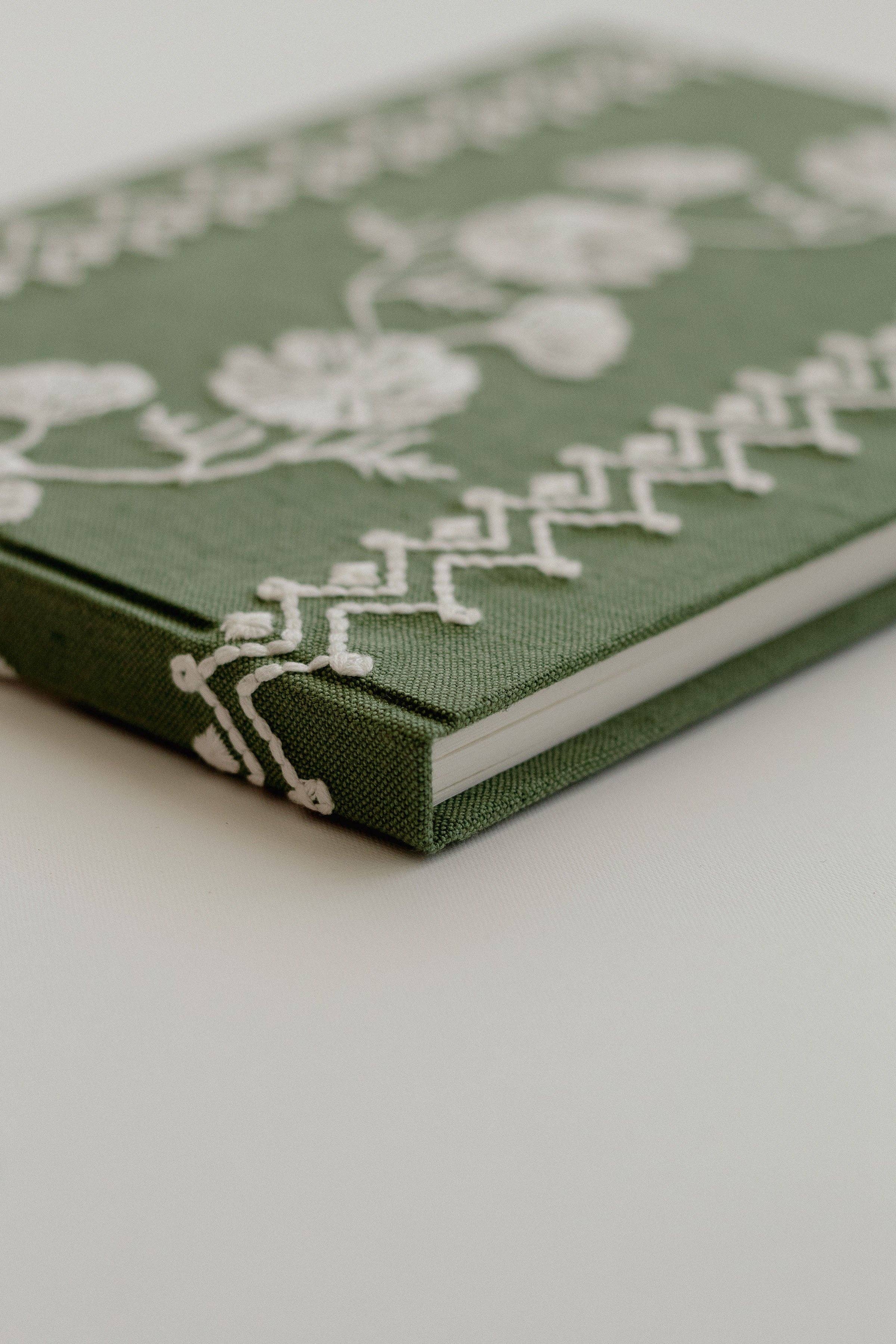 ESENCIAL HOGAR - Wholesale Guest Book - Cosmo Olive Guest Book2