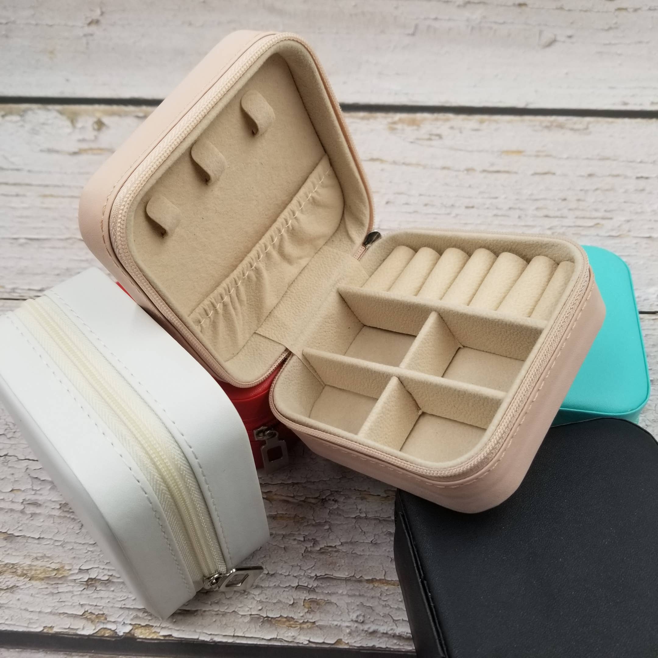 Treasure Wholesale – wholesale Jewellery box/organiser – Leather Jewelry Box With Zipper Organizer Box7