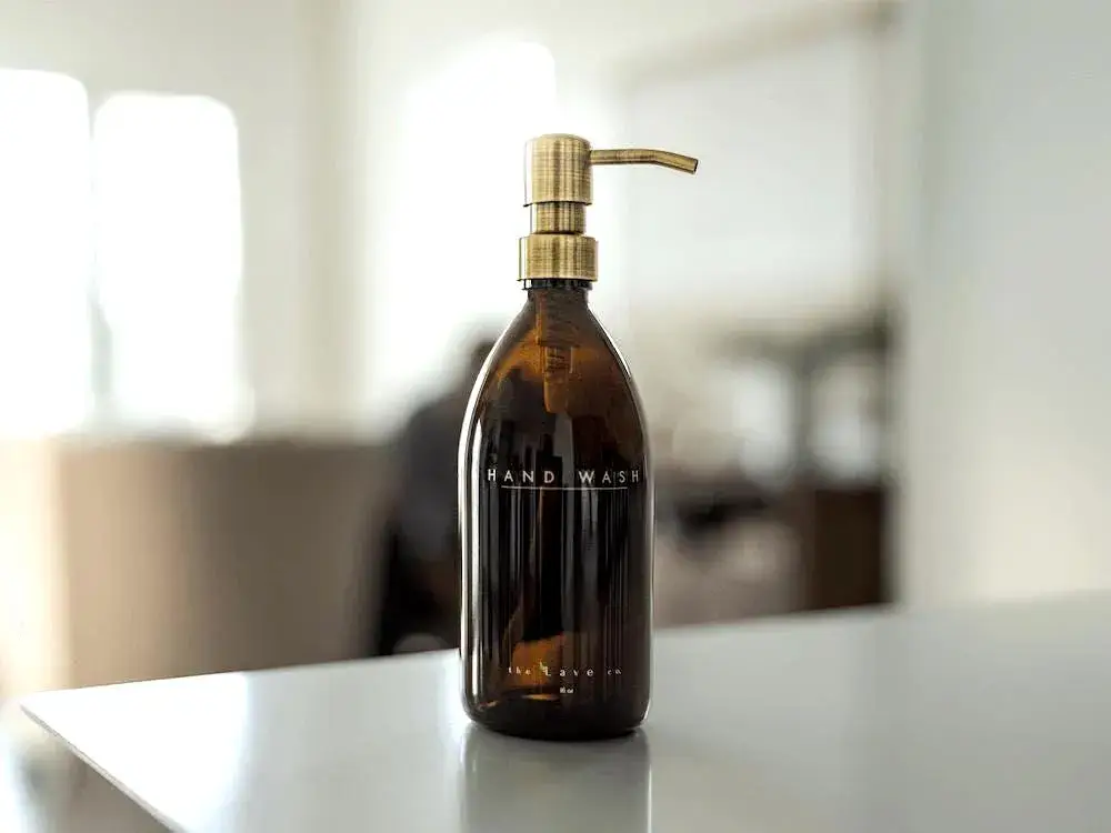 the Lave co - Wholesale Soap Dispenser - 16 oz Amber Glass "Hand Wash" Dispenser w/ Gold Pump4
