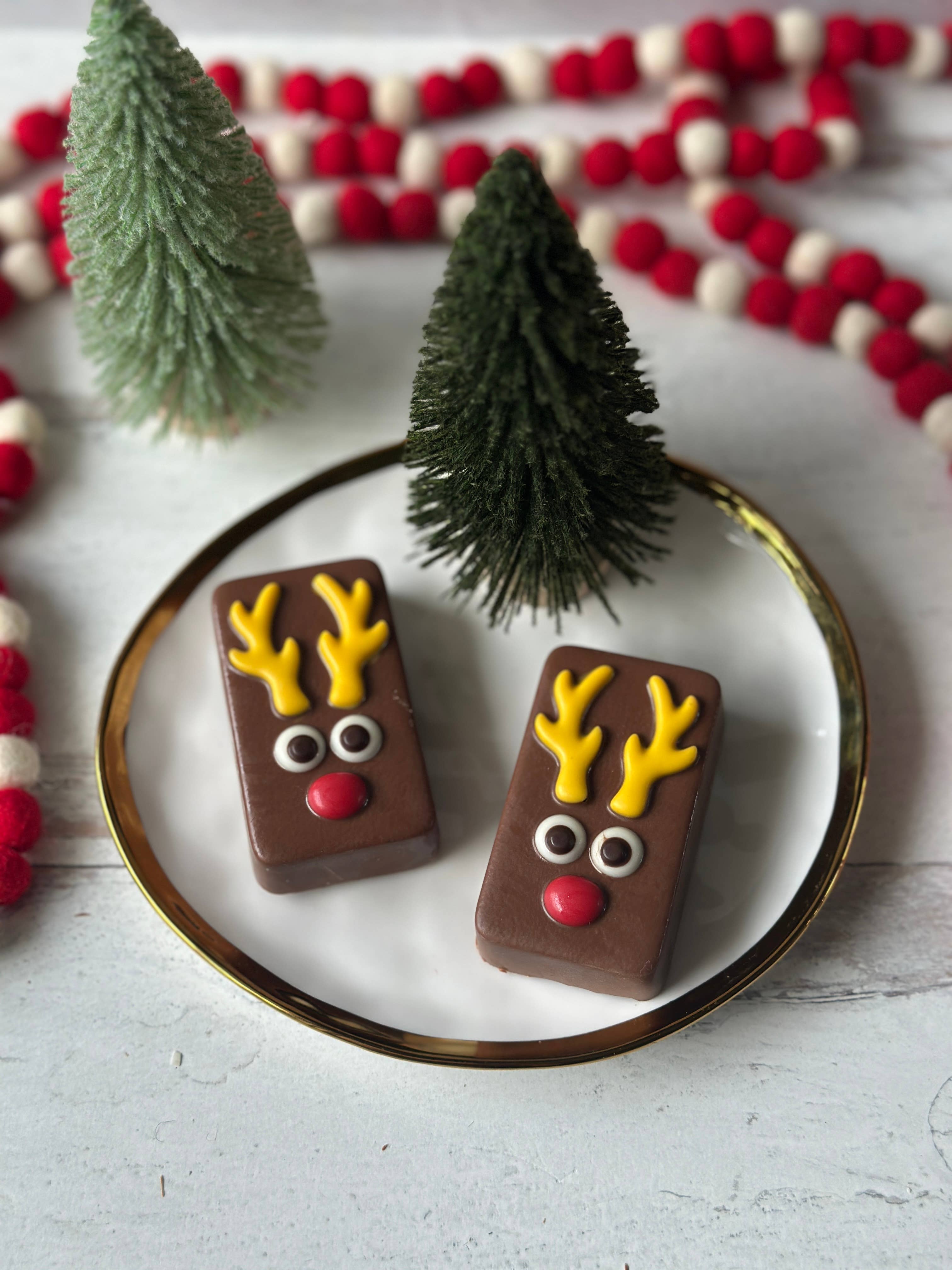 Chocolates Unlimited by Denise - Wholesale Chocolate Covered Sweets - Reindeer Inside Out Smore 4