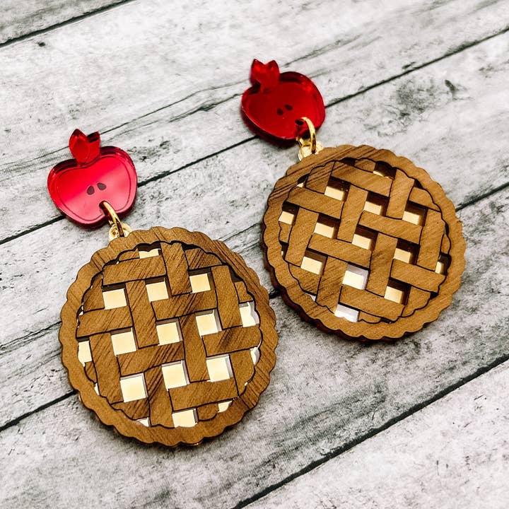 Pendentifs en acrylique pour tarte aux pommes pour la vente par Born 2 Blossom Designs