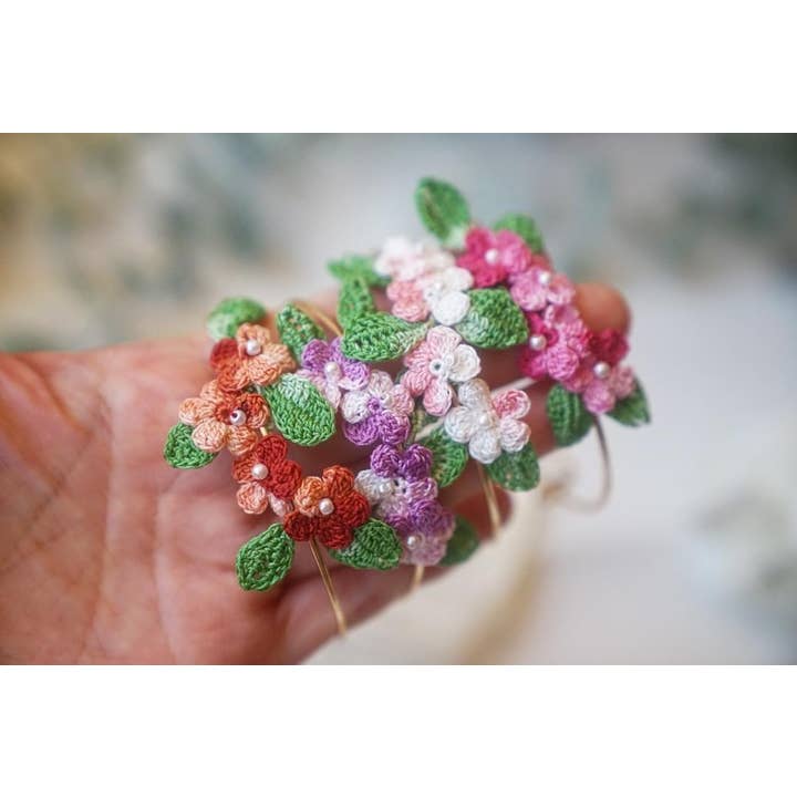 14k Gold Crochet Violet Flower Bangles, Wedding Corsage for wholesale by NYU NYU jewellery