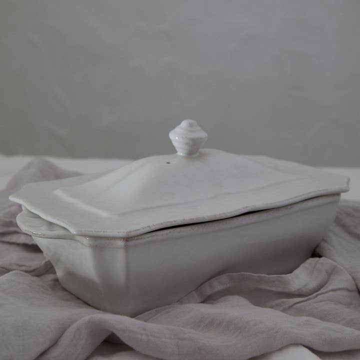 Casserole Cow Challenge 1,85 L en grès fin pour la vente par Costa Nova