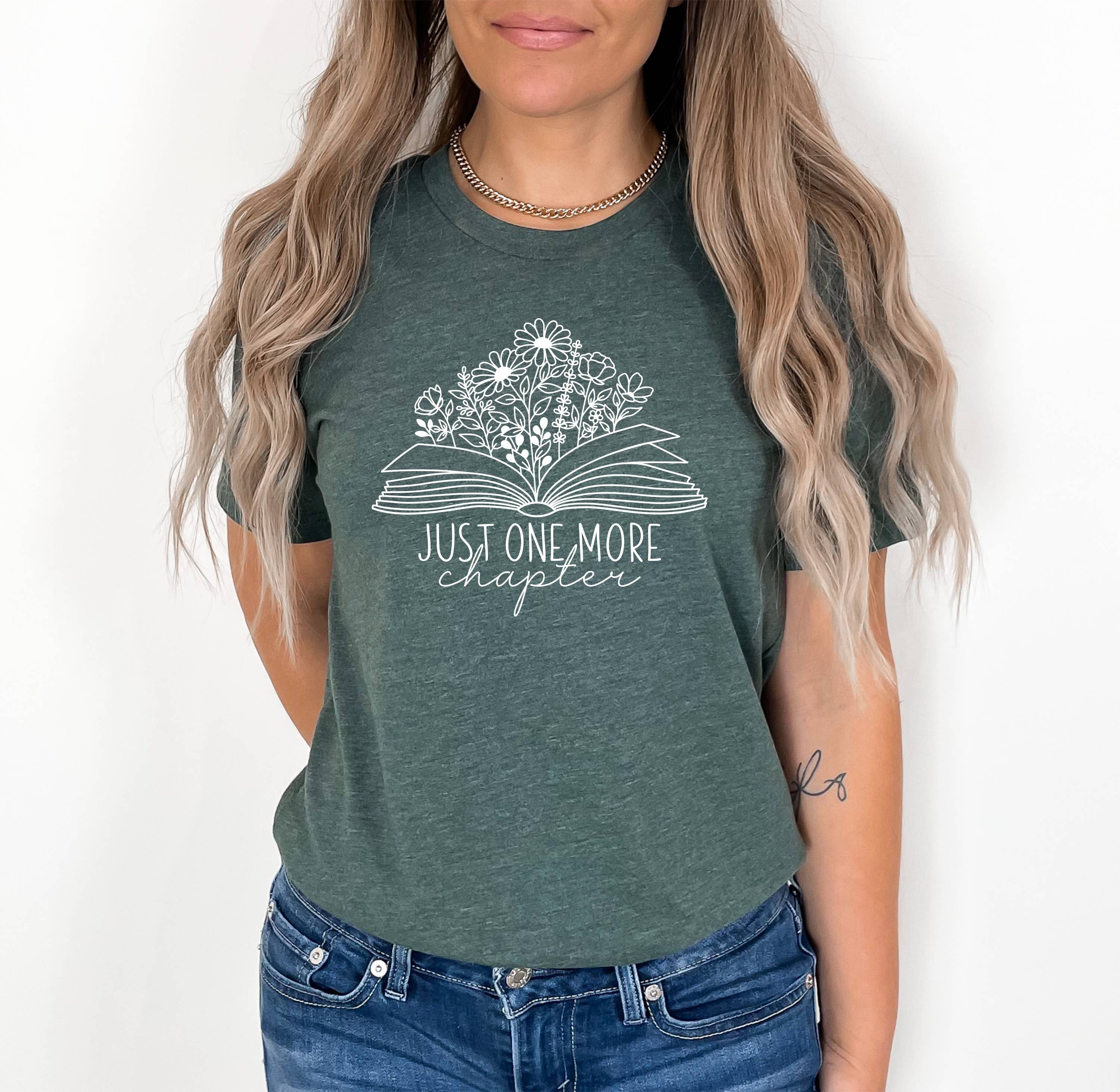 Humm & Willow – wholesale T-shirts med screentryck – Dam – Just One More Chapter Shirt - Book Lover Shirt6