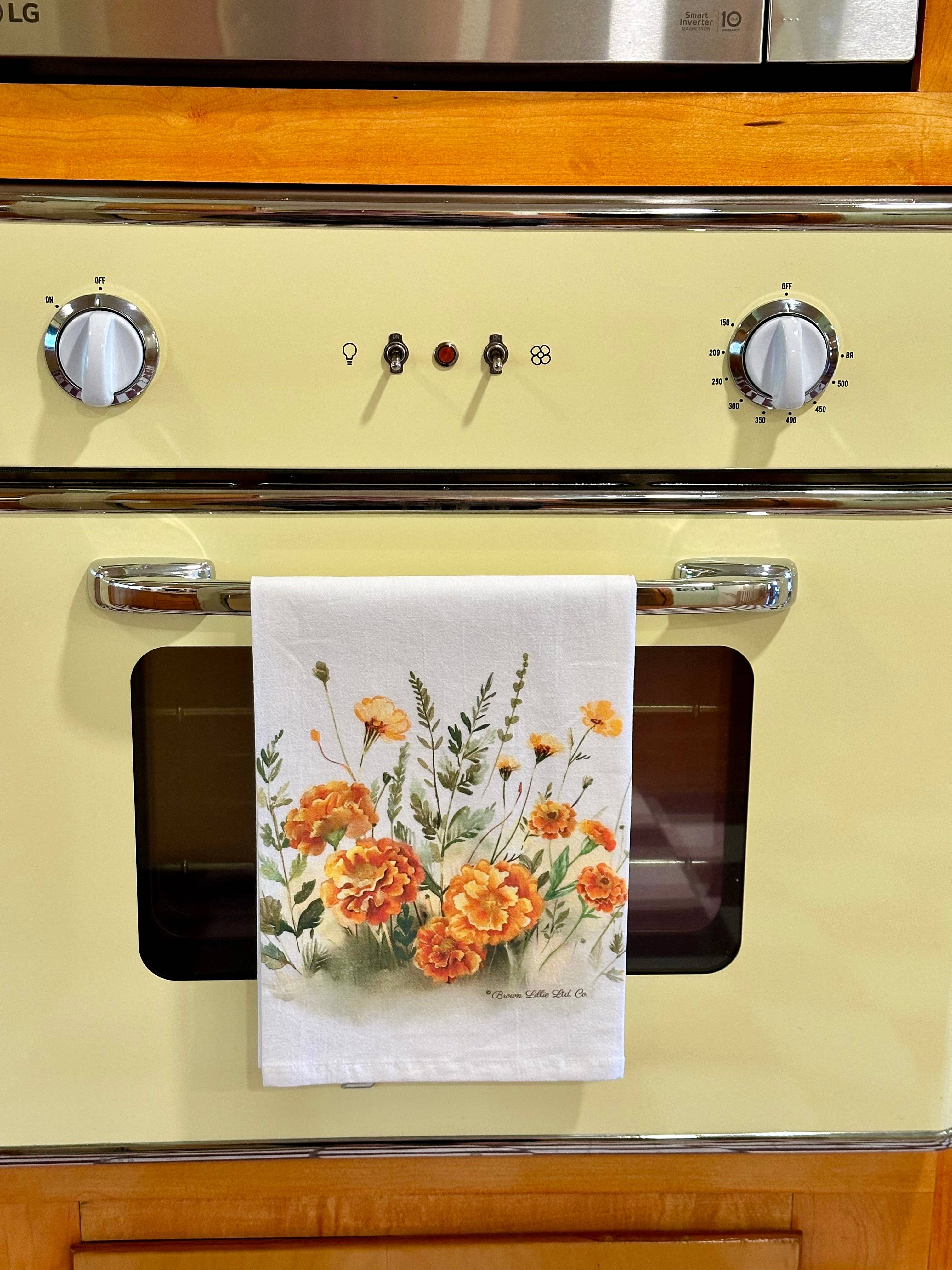 Brown Lillie – Großhandel Geschirrtücher – Orange Ringelblumen 28" Bestes Geschirrtuch | 100% ringgesponnene Baumwolle10