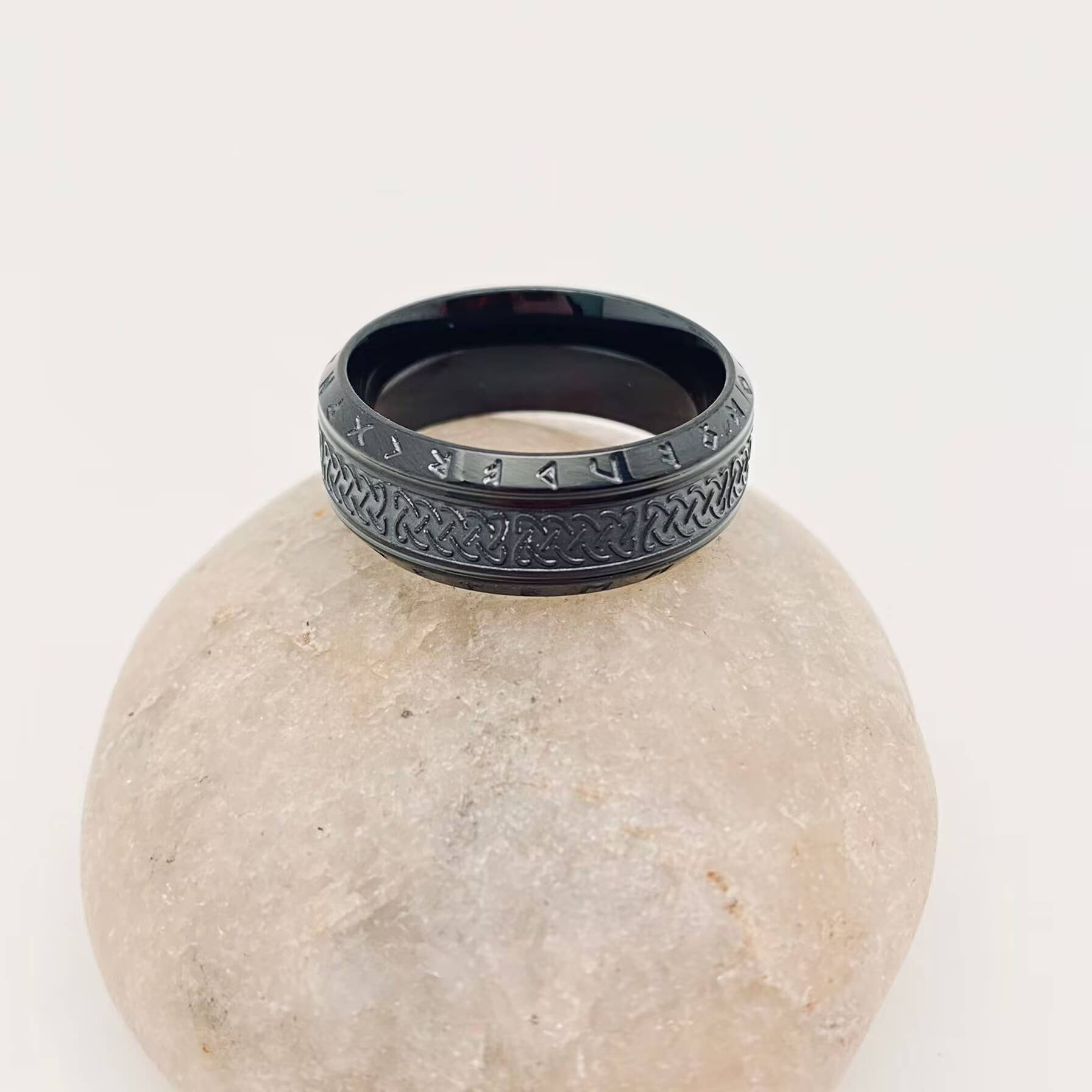 Mio Queena - Vente Bijou – homme - Bague rétro Viking Rune Celtic Knot en acier titane pour hommes3