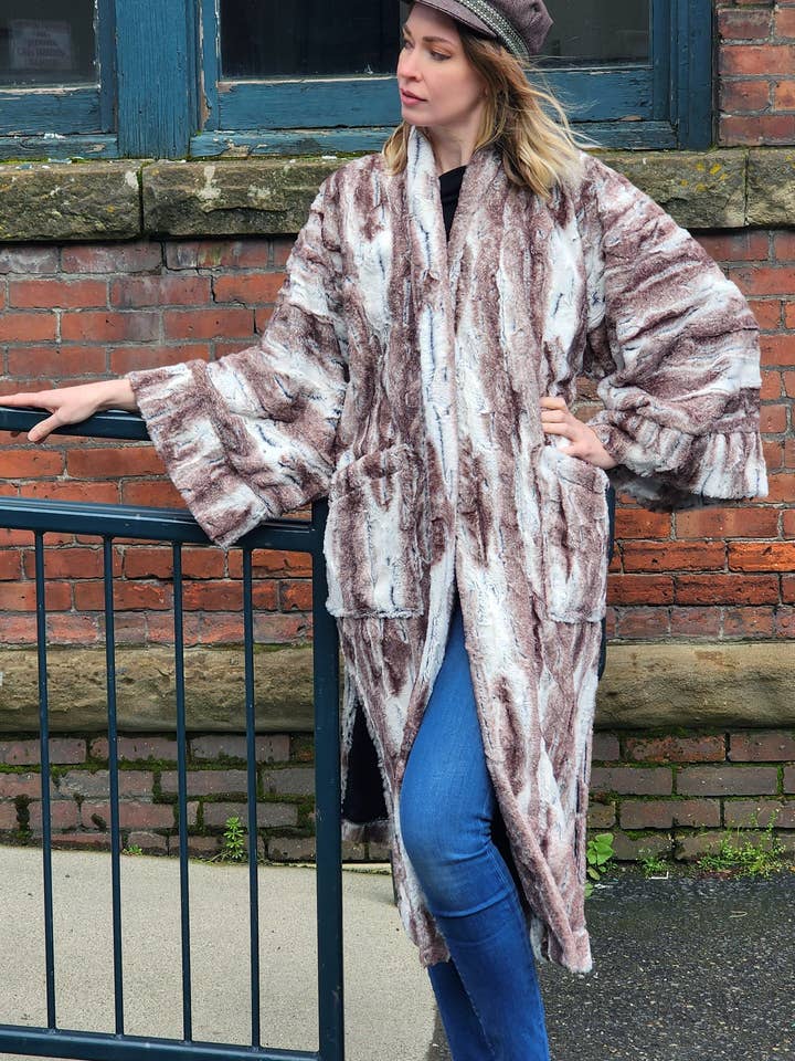 Kimono Duster - Assorterede Kunstpelse for engroshandel hos PANDEMONIUM