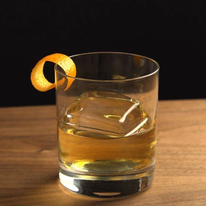 Trendy Bartender - Wholesale Ice tray/mould - 2 compartment ice maker for large ice squares4