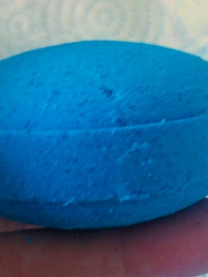 2,25 abgerundete Puck-Badebomben-Form für den Großhandel von BBHP Moulds