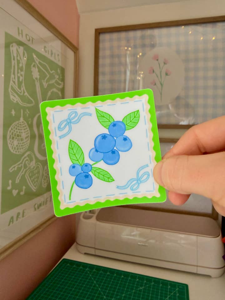 Blaubeerfeld-Aufkleber für den Großhandel von Hanstan Studio