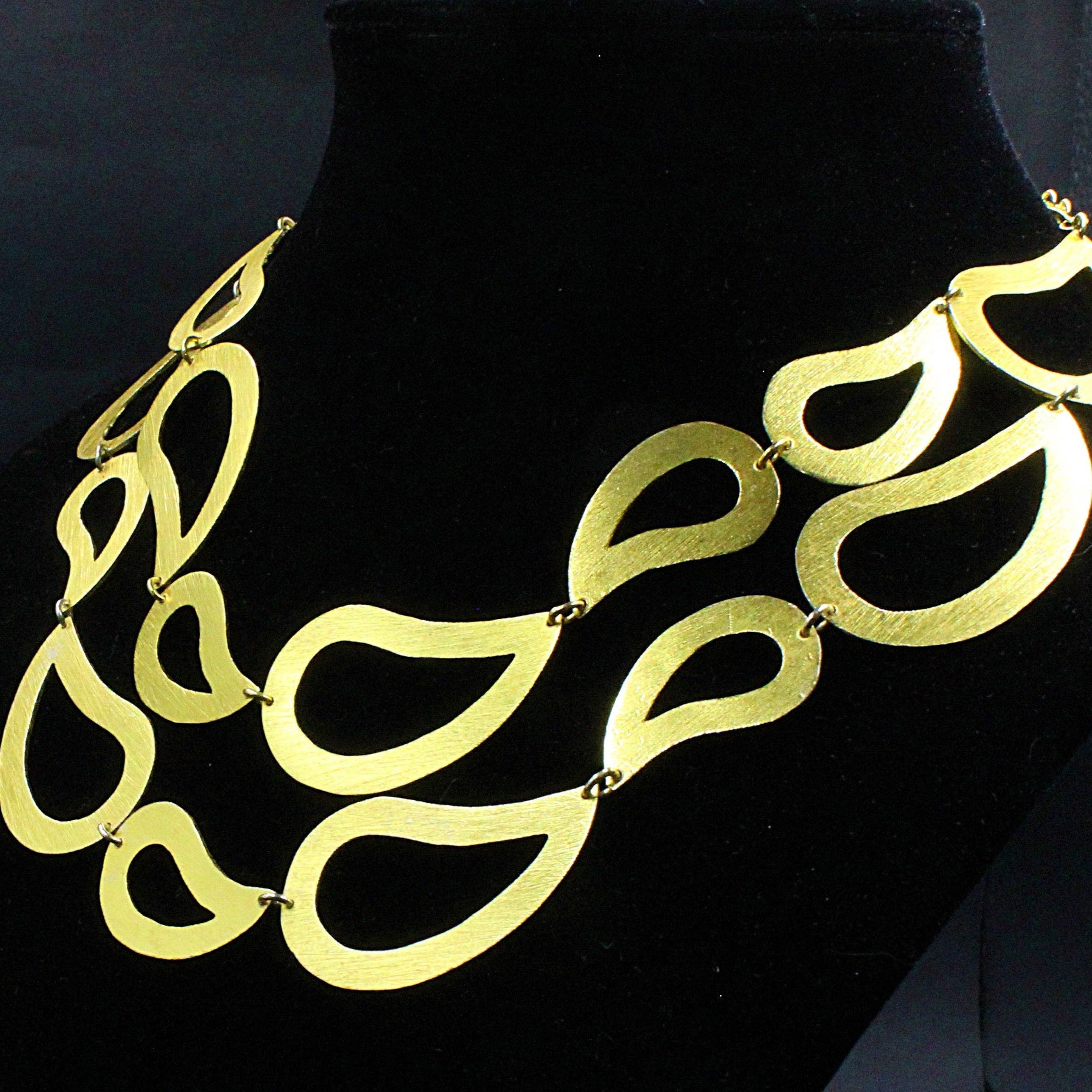 LA MAR - Wholesale Bib Necklace - GOTA necklace gold-plated - Design with character5