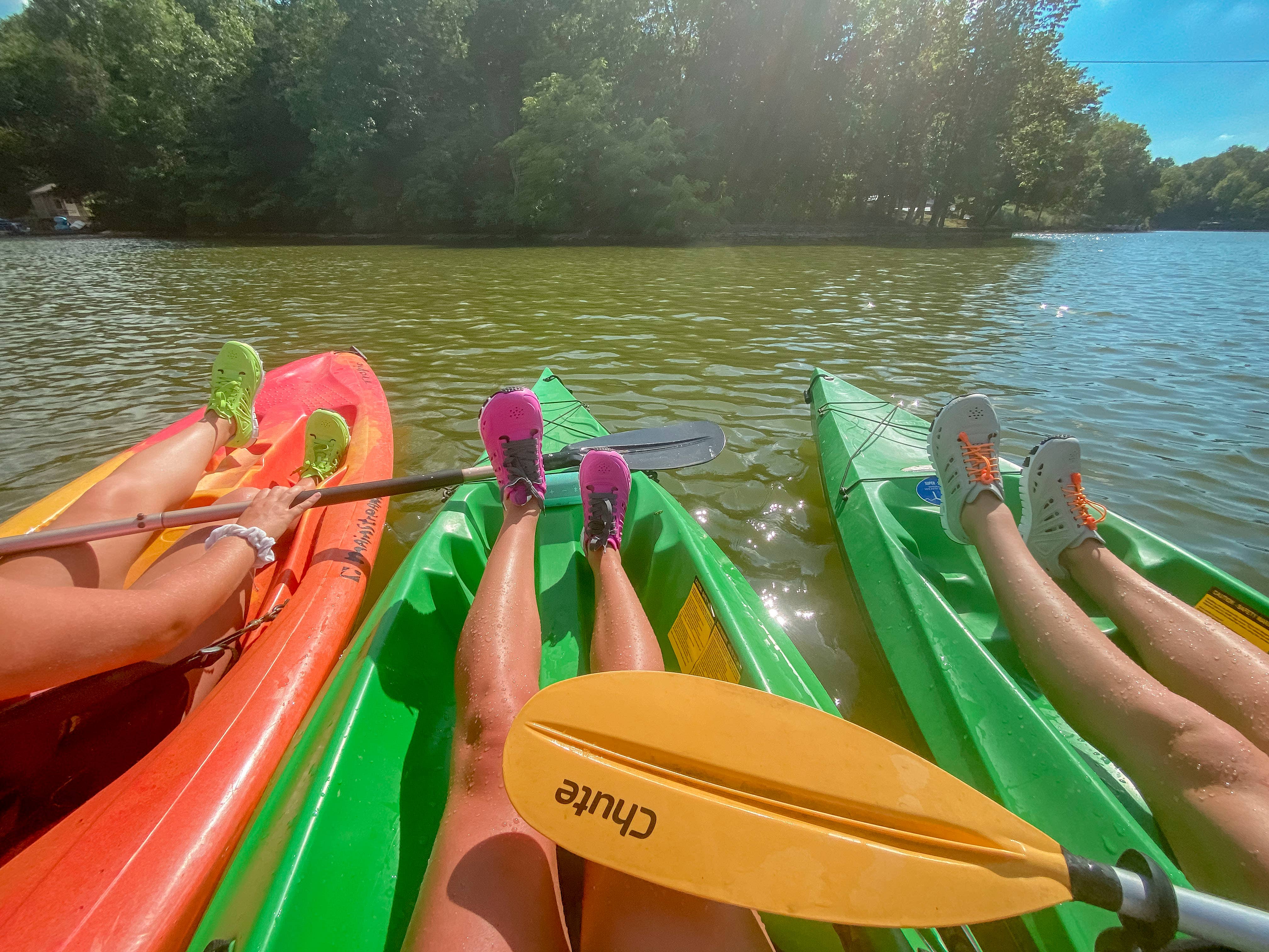 Greystone Sapatilhas atléticas aquáticas APX Greystone para venda a revendedores na Faire8