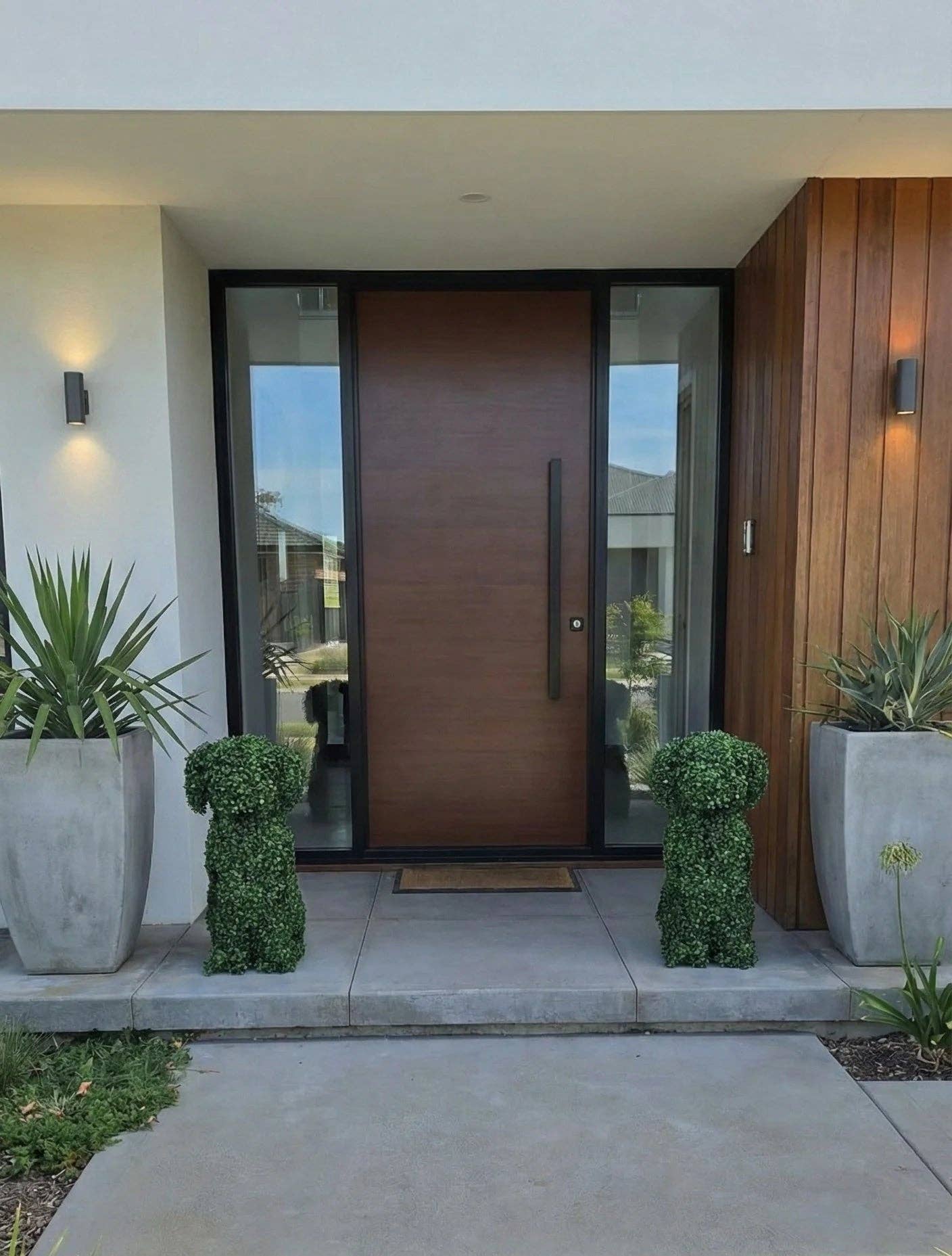 Designer Plants - Wholesale Outdoor Ornament/Decor - Topiary Boxwood Dog (Medium) - Indoor and Outdoor Suitable5