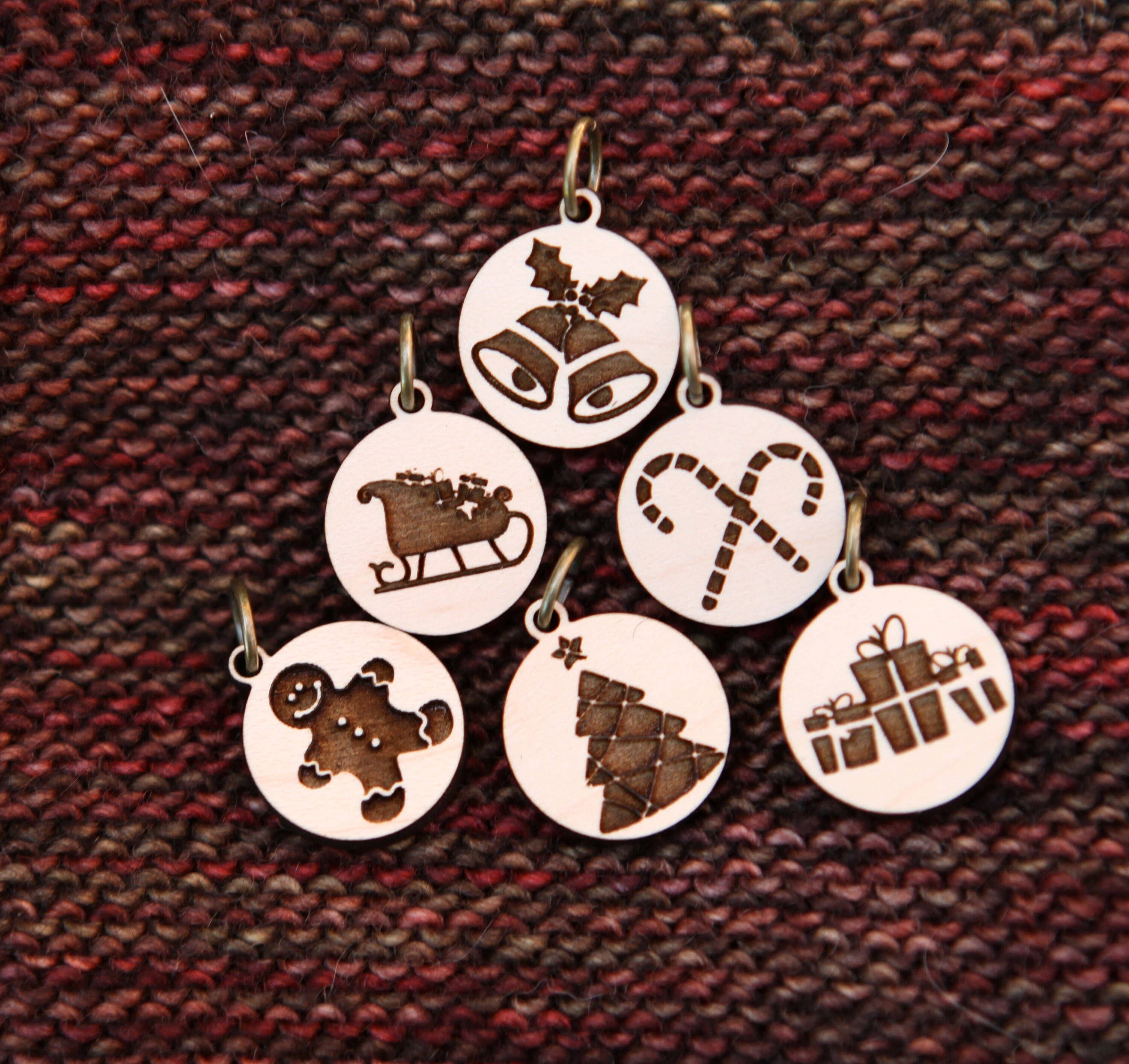 Sunrise Grove - Wholesale Knitting/Crochet Supplies - Maple Wood Knitting Stitch Markers Christmas Set of 66