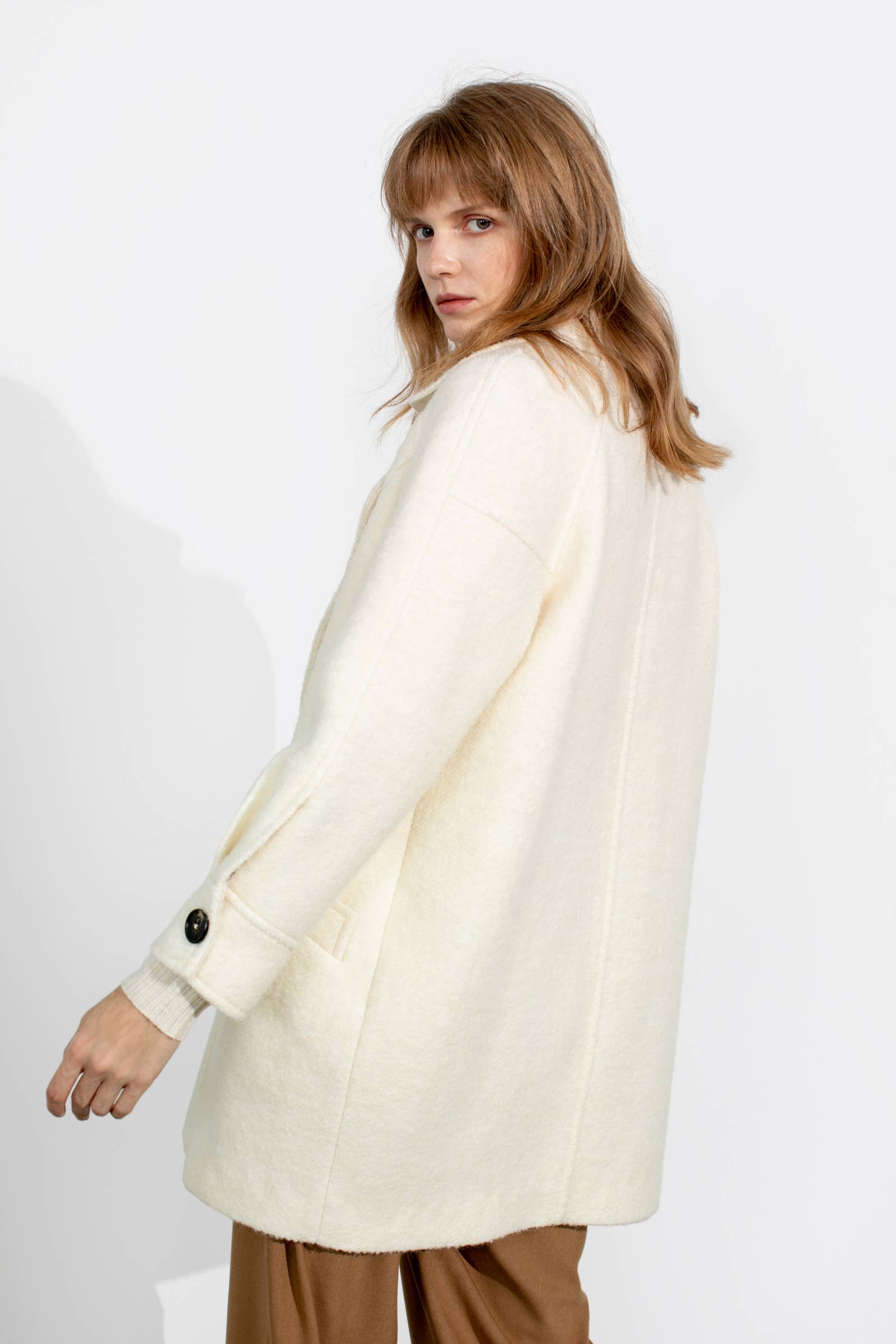 J.ING - Wholesale Coat - Women's - Teddy Coat (Ivory/SandyBrown)4